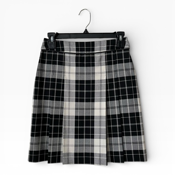 Petite Sophisticate Black White Plaid Mini Skirt Women's Size 0 Petite Pleated - Picture 2 of 6